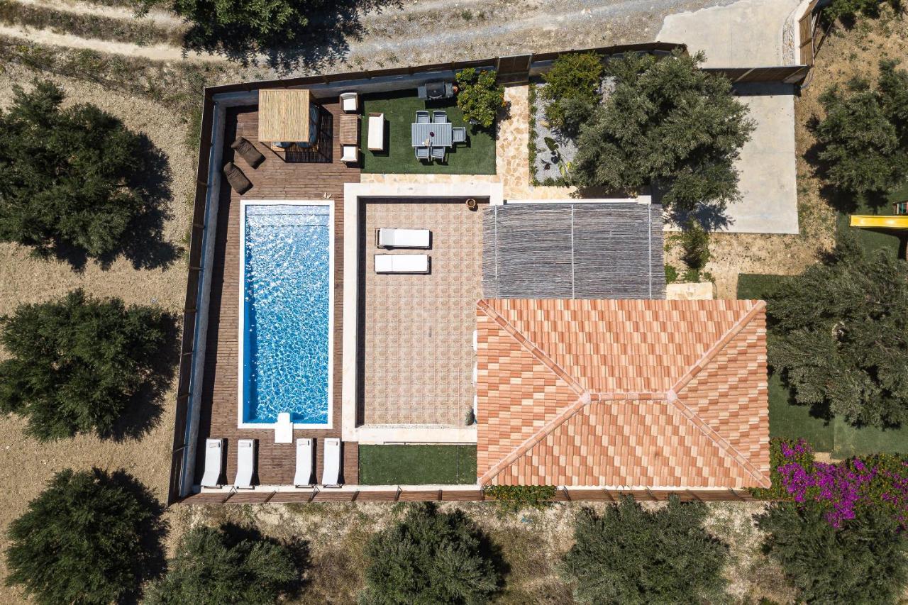 Villa Vera - With Private Heated Pool & Jacuzzi Pangalohóri Kültér fotó