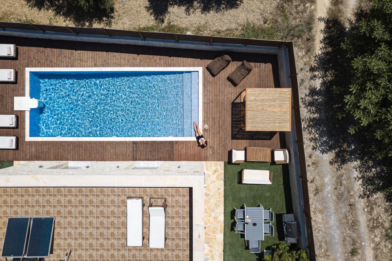 Villa Vera - With Private Heated Pool & Jacuzzi Pangalohóri Kültér fotó