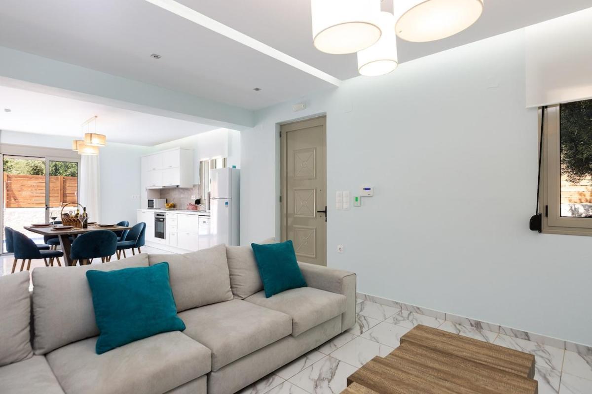 Villa Vera - With Private Heated Pool & Jacuzzi Pangalohóri Kültér fotó