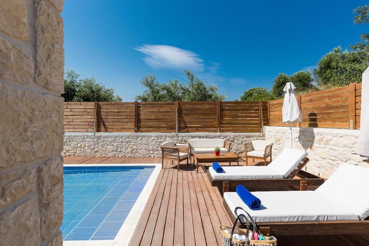 Villa Vera - With Private Heated Pool & Jacuzzi Pangalohóri Kültér fotó