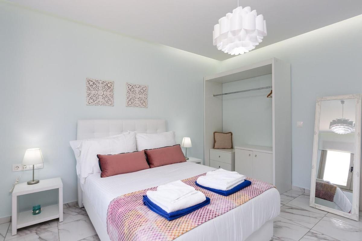 Villa Vera - With Private Heated Pool & Jacuzzi Pangalohóri Kültér fotó