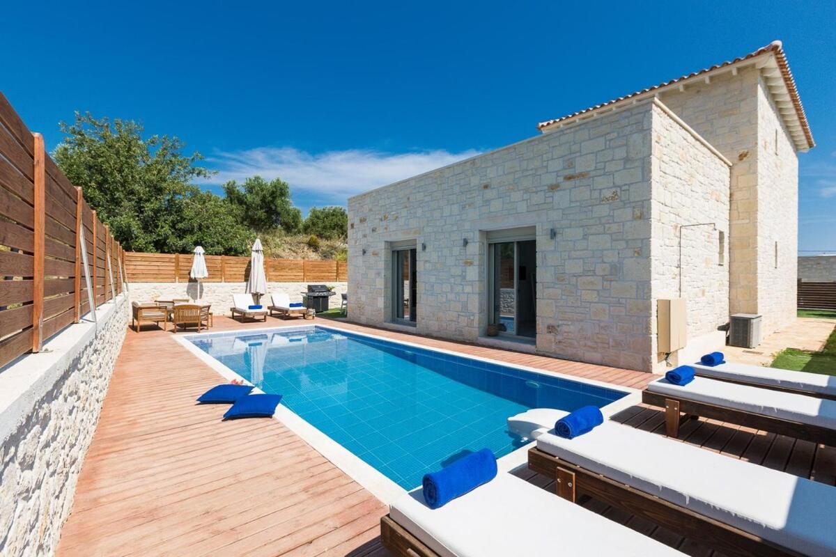 Villa Vera - With Private Heated Pool & Jacuzzi Pangalohóri Kültér fotó