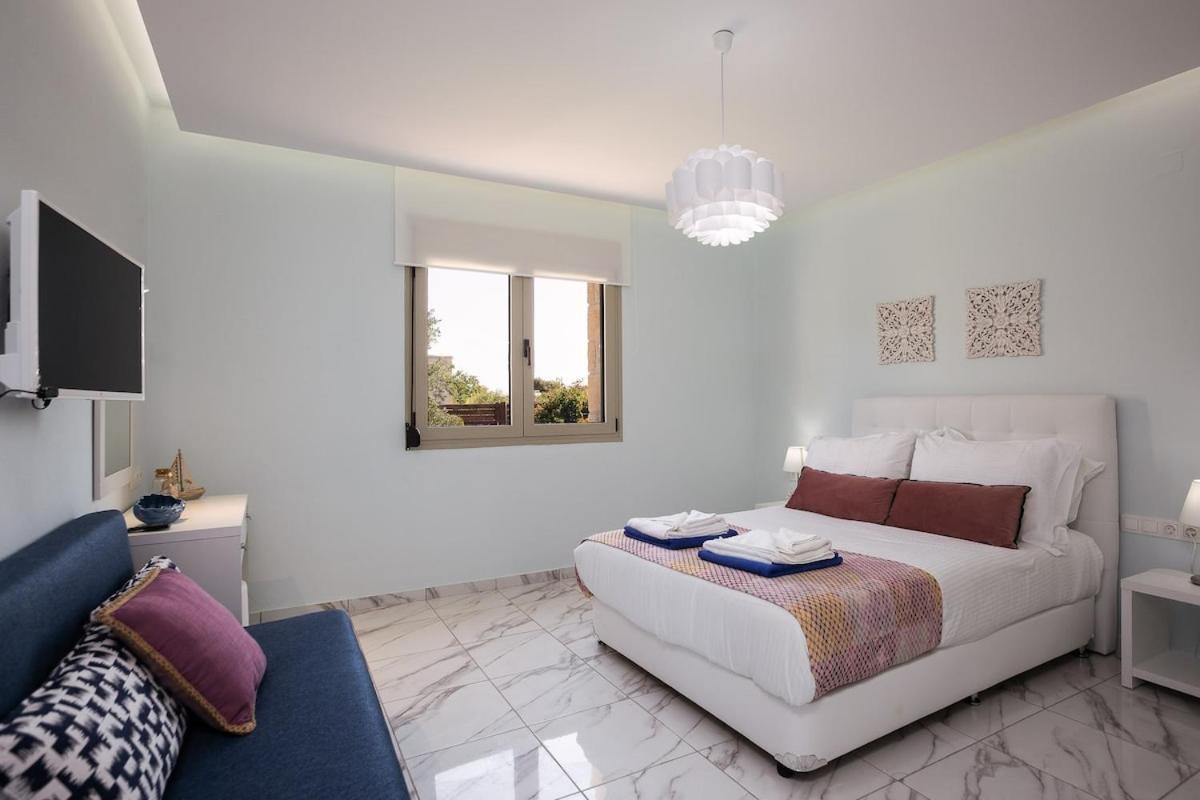 Villa Vera - With Private Heated Pool & Jacuzzi Pangalohóri Kültér fotó