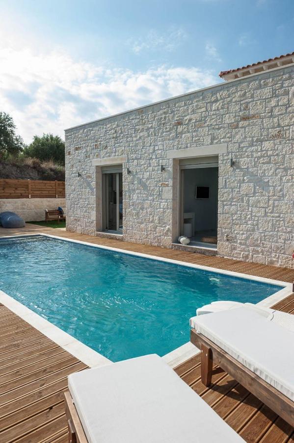 Villa Vera - With Private Heated Pool & Jacuzzi Pangalohóri Kültér fotó